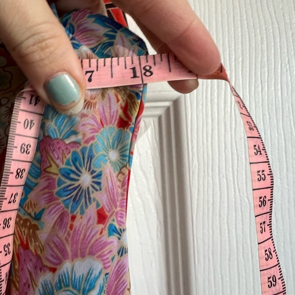 Josie Natori colorful patterned slightly sheer slip and matching robe. - Picture 4 of 9